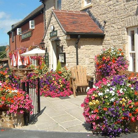The Walnut Tree Inn Mere Mere  المظهر الخارجي الصورة