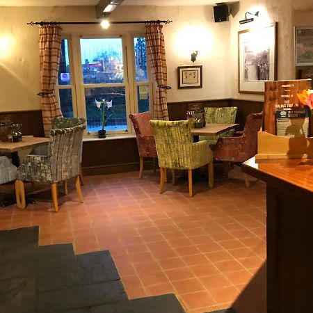 The Walnut Tree Inn Mere Mere  المظهر الخارجي الصورة